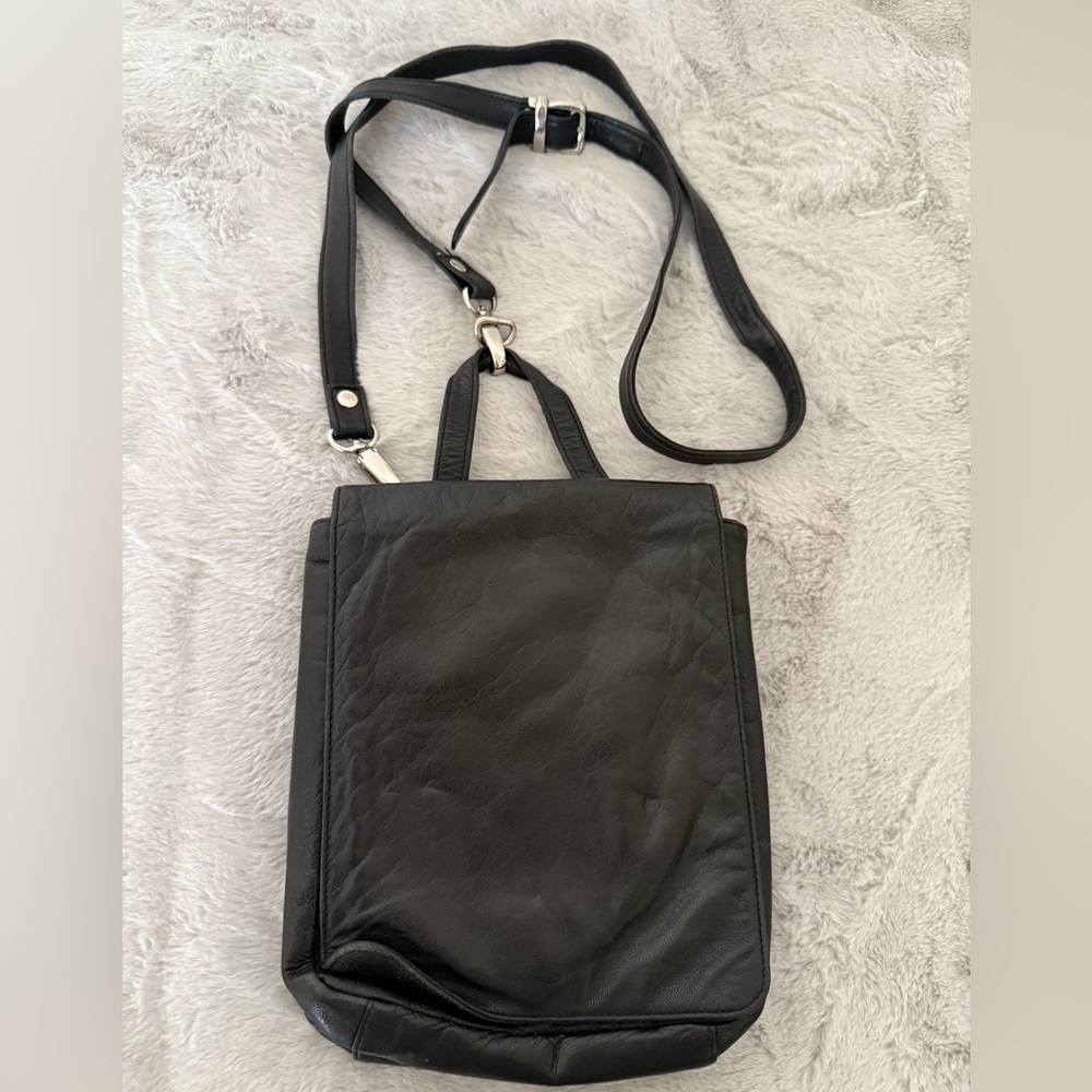 Pelle Studio Black Leather Messenger Bag mens ,Women’s